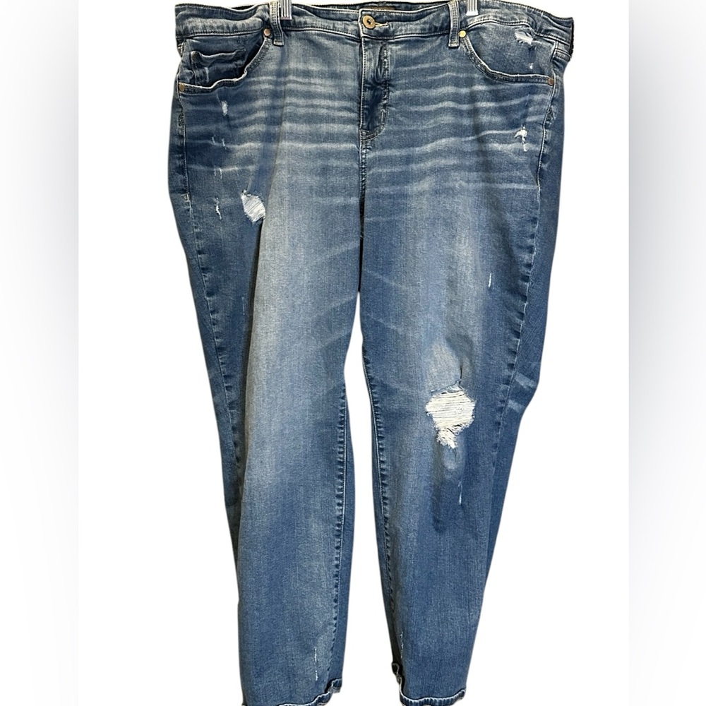 Torrid Boyfriend Straight Vintage Stretch Ripped‎ distressed Jeans Size 24 R